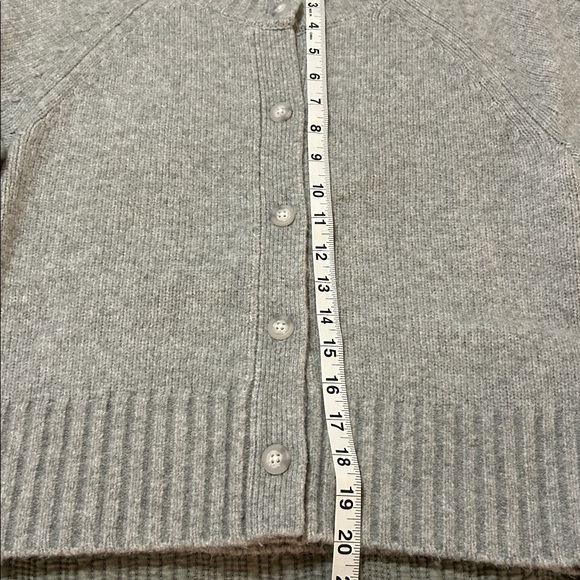 Abercrombie & Fitch Crew Neck Women's Cardigan Size Large - Picture 7 of 9